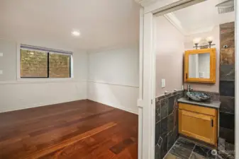 Lower Level Bedroom w/En-suite Bathroom