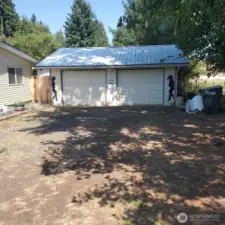 2 car garage w/shop space in back