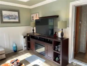 Add-a-room, with TV and electric fireplace!