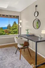 What a sweet spot to work or study.