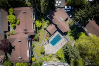 Well maintained, heated pool, with a BBQ!!