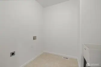 Laundry Room with Utility sink