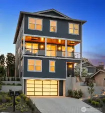 2571 26th Ave W in Magnolia.