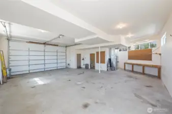 Garage/Shop