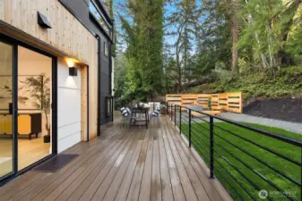 New composite deck and railing