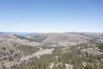 Looking North East you can see Lake Roosevelt in the back ground