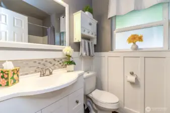 The second full bathroom has also been tastefully decorated.