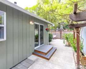 Open the dining room slider and come outside to your backyard oasis!