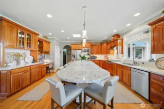 Bar, 10.5 ft long island, desk space