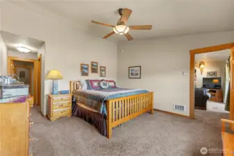 Spacious primary bedroom, complete with en suite.
