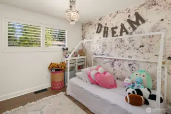 2nd bedroom upstairs