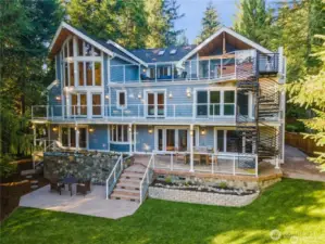 Three levels all enjoy lake & sunset views. Lower level patio has gas hook up for BBQ.