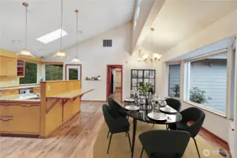 Dining area virtual staging ideas.