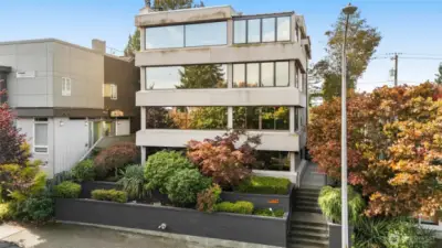 Close to the West Seattle Bridge & Alki Beach