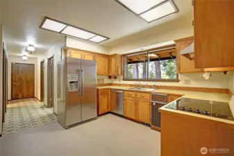 Kitchen includes some newer appliances.