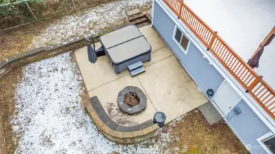 6 seater saltwater hot tub