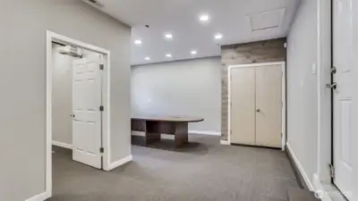 Possibilities are endless in this carpeted flex space!