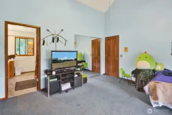 Upper Floor 2nd Bedroom with full Ensuite bathroom.