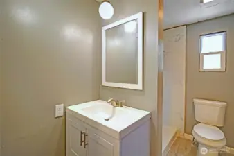 Brand new, updated bathroom!!
