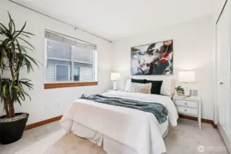 Second upstairs bedroom, bright and airy.