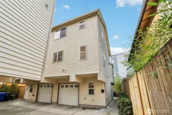 A private 1-car garage helps ensure you never have to worry about finding parking!