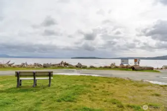 Nearby public beach access at Mariner's Cove.
