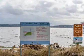 Public beach and boat ramp at Mariner's Cove.