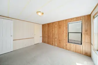 2nd Bedroom.
