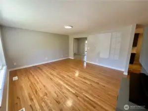 Spacious living room