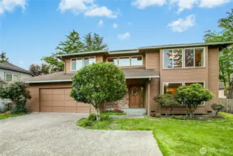 First time on the market, this home offers territorial views and large comfortable spaces, ready for your personal touch!