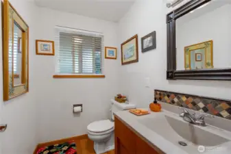 1/2 bath off kitchen