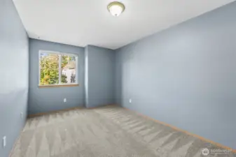 Bedroom 3 - carpeted floors, window knook