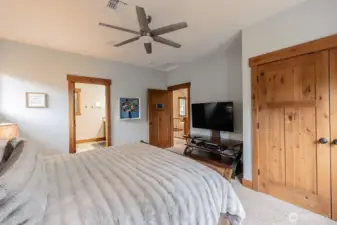 primary bedroom king size