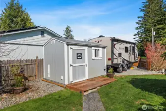 120 SF permitted detached office has heat, a/c and internet