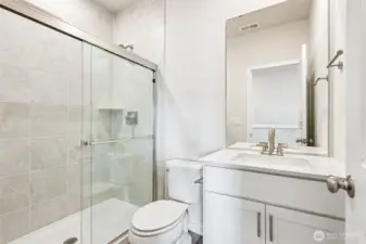 Disclaimer Secondary photos of same floor plan on different lot in different community: Photos are from another Warren, finishes, upgrades, and features may vary.