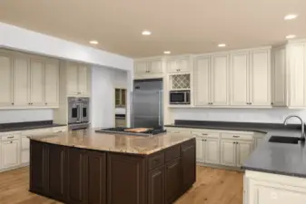 Granite counters & high end cabinetry