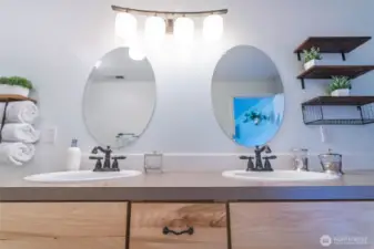 second full bath upper floor