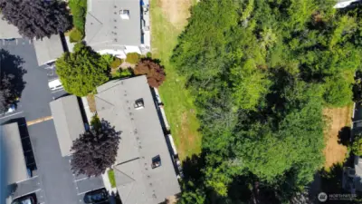Look how large the area of the privacy barrier is.
