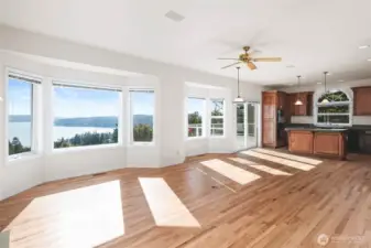 Sunny Spectacular Views!