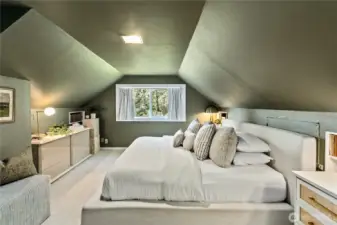 Floor 2 Bedroom