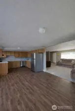 kitchen & dining  open to living rm