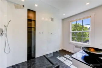 One of 4.5 bathrooms