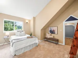 Upstairs Bedroom w/Loft