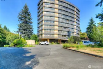 Welcome home to Capitol Lake Towers!