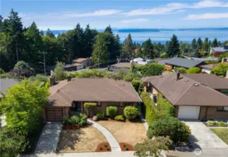 Welcome to Fauntlee Hills, a desirable enclave of West Seattle located just up the hill from the Fauntleroy ferry dock.