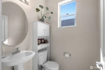 1/2 bath downstairs