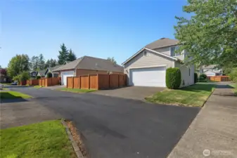 2 car garage in alley way