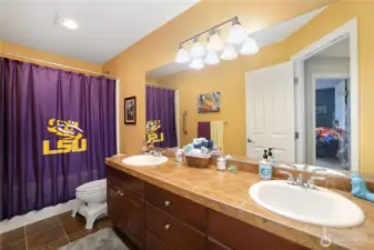 Upstairs full bath