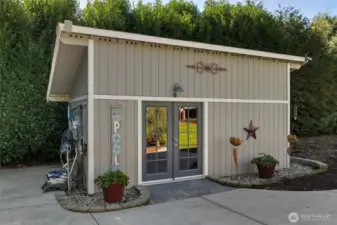 Pool house