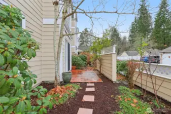 New owner could apply for potential enclosure fence of patio